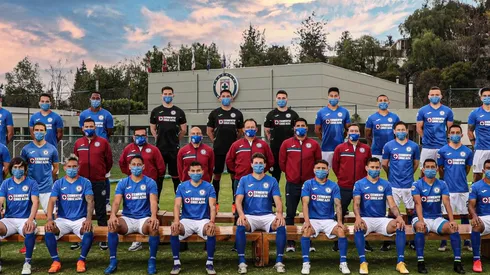 Cruz Azul presentó su foto oficial para el Guard1anes 2021 sin tres jugadores.