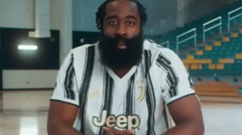 James Harden con el jersey de Juventus (Foto: @paulodybala)