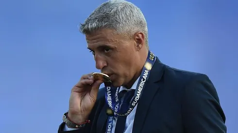 Crespo con su medalla de la Copa Sudamericana.