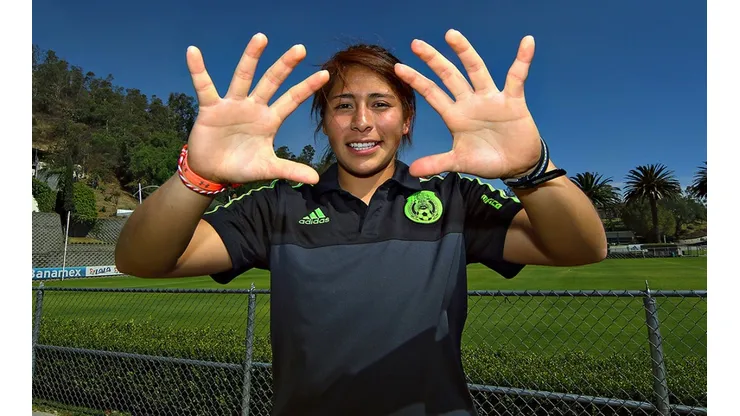 Cecilia Santiago sueña con disputar su tercer Mundial como portera de la Selección mexicana.