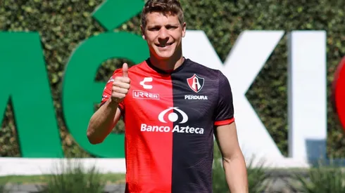 Julio Furch durante su presentación en Atlas.