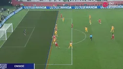 Video: Guzmán salió muy mal y Pavard, con polémica, puso el 1 a 0 de Bayern Múnich