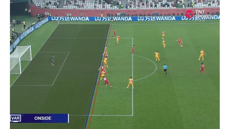 Video: Guzmán salió muy mal y Pavard, con polémica, puso el 1 a 0 de Bayern Múnich