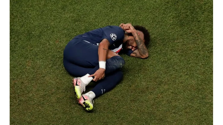 Oficial: Neymar se pierde la ida contra el Barcelona y es duda para la vuelta