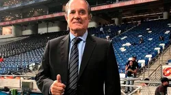 Raúl Orvañanos confundió el himno de la FIFA con el de Alemania en la Final de Tigres.