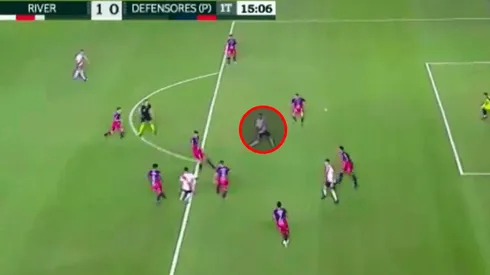 River entró tocando al área y le metió el primero a Defensores de Pronunciamiento
