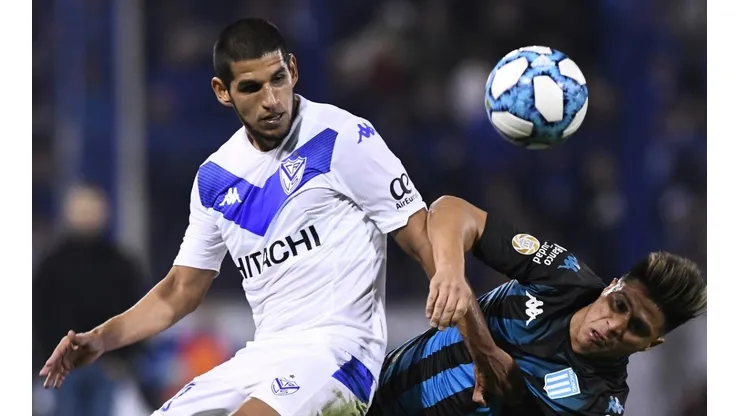 Luis Abram es titular en Vélez e incluso capitán en un partido por la Superliga Argentina.