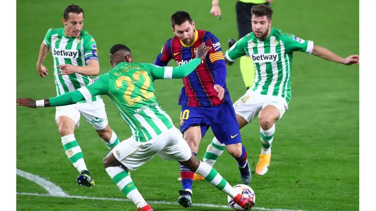 El mexicano Andrés Guardado compite en La Liga con figuras de la talla de Lionel Messi.