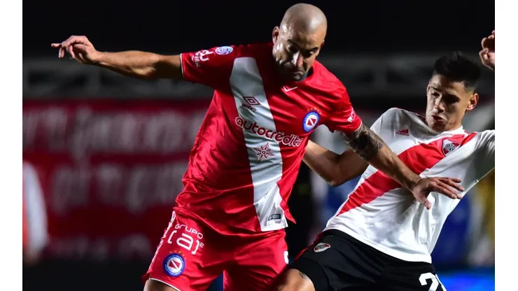 Los hinchas pidieron que le levanten la suspensión al 'Tanque' Silva