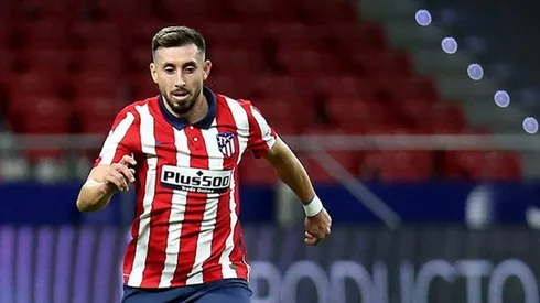 Héctor Herrrera dio positivo por Covid-19.