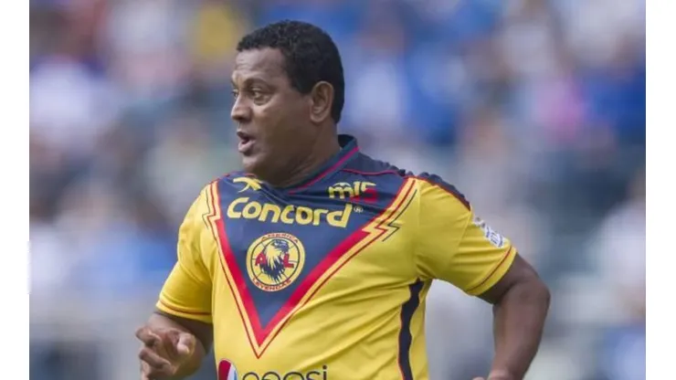 Carlos Santos quiere a Pato en el América.