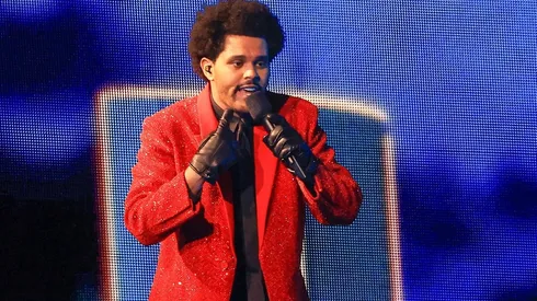 The Weeknd protagonizó el show de medio tiempo en el Super Bowl.