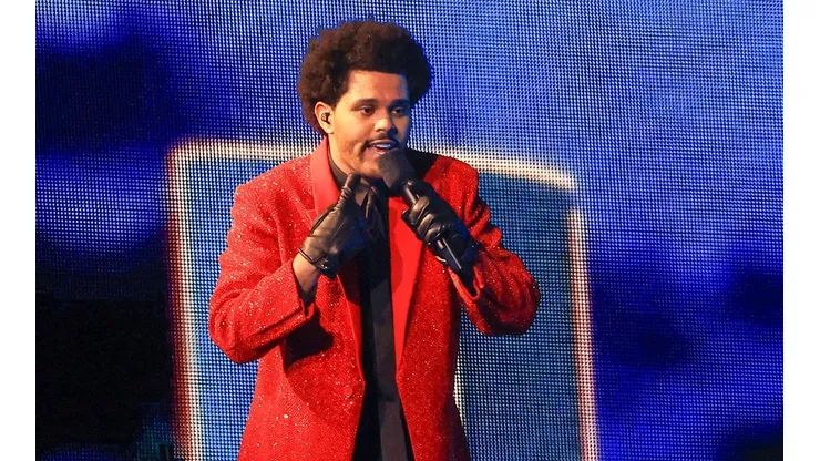 The Weeknd protagonizó el show de medio tiempo en el Super Bowl.