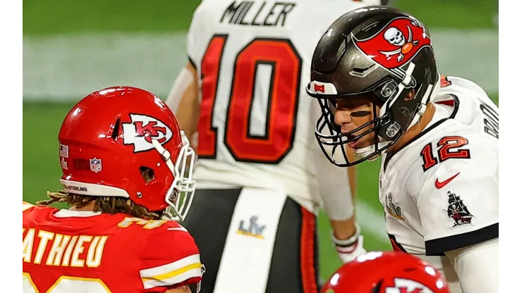 Tyrann Mathieu y Tom Brady