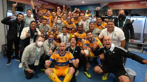 Celebración de Tigres UANL en el vestidor tras ser finalista del Mundial de Clubes.