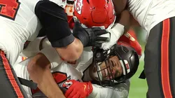 Tom Brady siendo capturado (Foto: Getty)