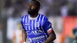 Santiago García con la camiseta del Tomba.