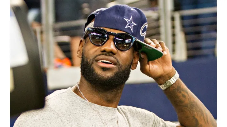 LeBron James en un juego de la NFL