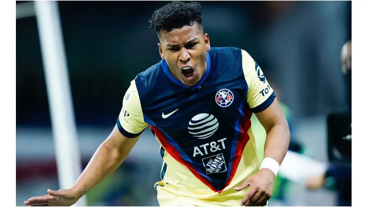 Roger Martínez, América