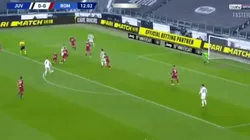 Cristiano controló y sin recorrido clavó un golazo bárbaro para Juventus