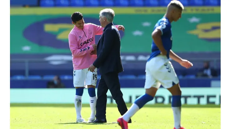 James Rodríguez y Carlo Ancelotti, juntos en el Everton.