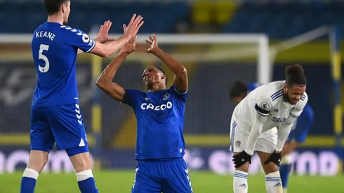 Yerry Mina y su gran partido ante el Leeds United en la Premier League.
