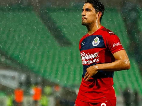 Afición de Chivas se mostró muy enojada con la directiva por no contratar a Van Rankin