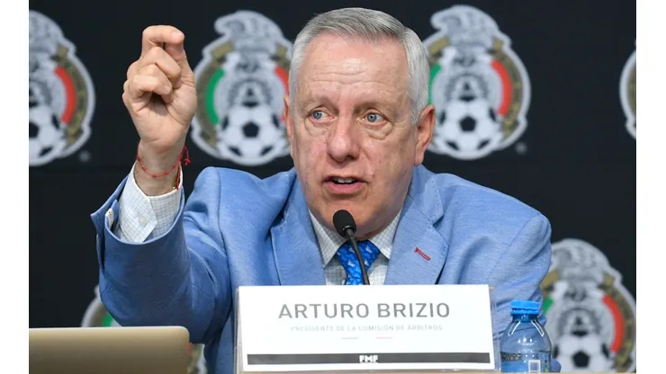 Brizio asegura que es un tema de aptitud y no de racismo.
