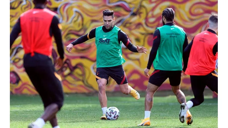 Radamel Falcao ya está de regreso y entrenando con Galatasaray.