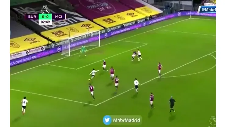 Partido contra Manchester City, dos minutos y tu arquero hace esto: imposible