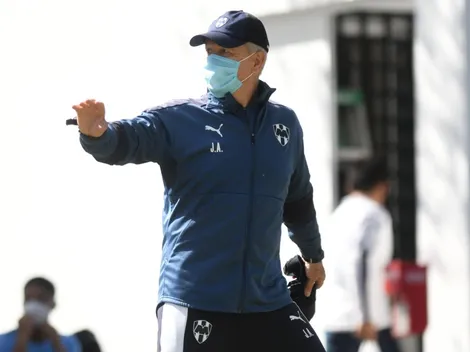 Javier Aguirre negó saber sobre los contagios en Monterrey