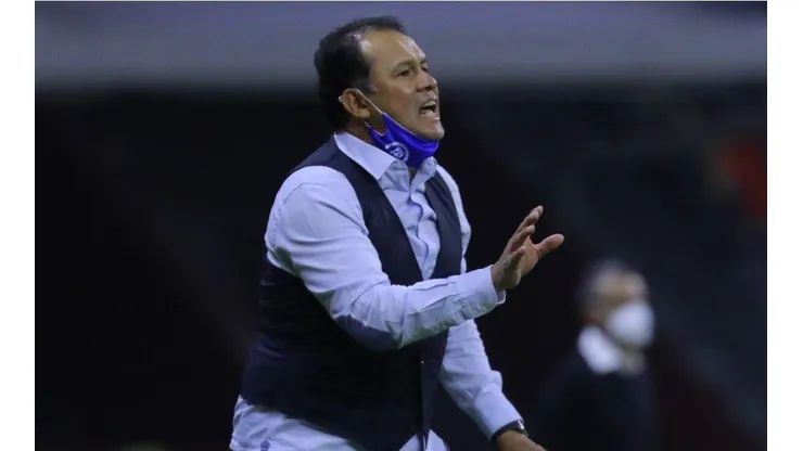 Juan Reynoso llegó al Cruz Azul para la presente temporada.
