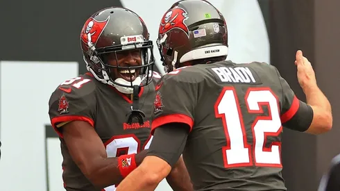 Antonio Brown y Tom Brady (Foto: Getty)