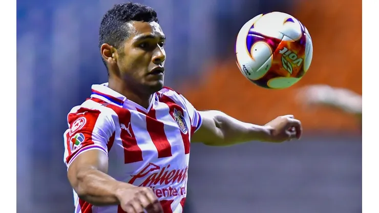 Tiba Sepúlveda recibió críticas por parte de la afición de Chivas.