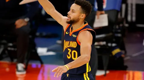 Golden State Warriors vs. Detroit Pistons juegan por una fecha más de la NBA este sábado (Getty Images)