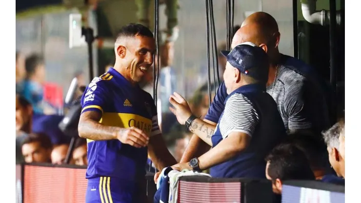 El mensaje que le mandó Tevez a la familia Maradona: "Acá tienen un amigo"