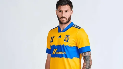 Tigres UANL presentó el jersey para el Mundial de Clubes con André-Pierre Gignac.