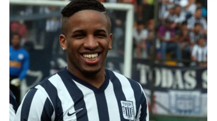 Jefferson Farfán debutó en Primera División con Alianza Lima.