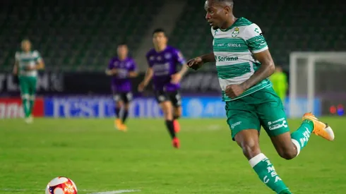 Juan Otero, contento en Santos Laguna.