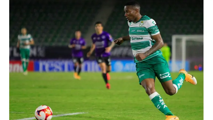 Juan Otero, contento en Santos Laguna.
