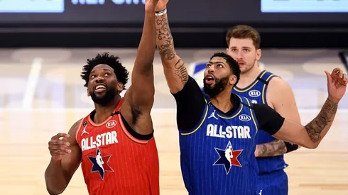 Joel Embiid y Anthony Davis (Foto: Getty)