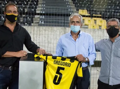 Pablo Bengoechea encabezó homenaje de Peñarol a Gregorio Pérez