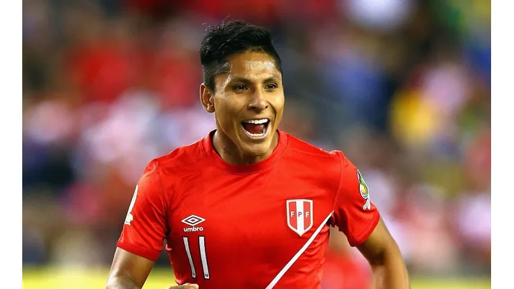 Futbolistas peruanos que militan en la MLS entrenan en la Videna.