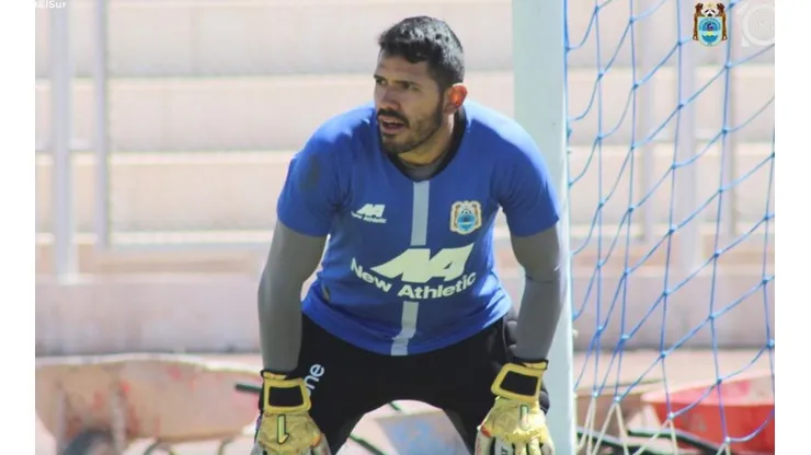 Raúl Fernández jugará su segunda temporada en Binacional.