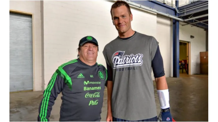 Tom Brady y Miguel Herrera