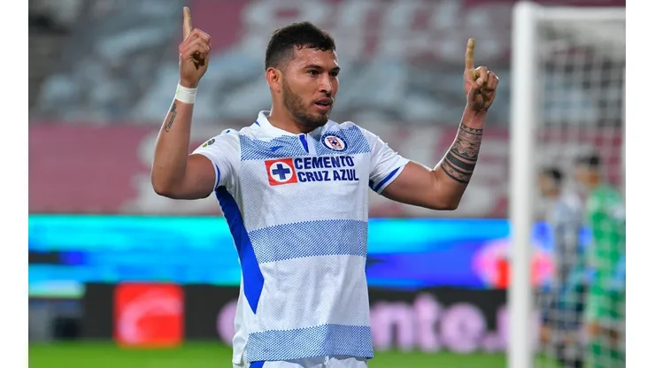 Gol de Juan Escobar para Cruz Azul