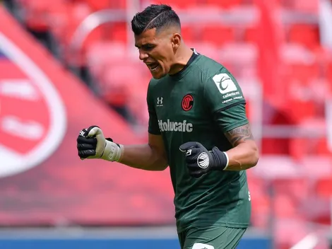 VIDEO: utileros de Toluca le cortaron las mangas a Luis García