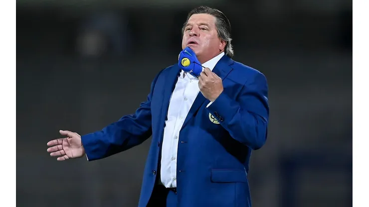 Miguel Herrera aún sigue sin club