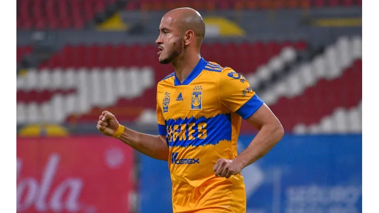 González marcó el primero para Tigres.