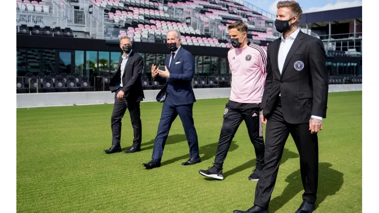 Chris Henderson, Jorge Mas, Phil Neville y David Beckham